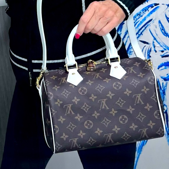 LOUIS VUITTON Monogram Canvas LV Match Speedy Bandouliere 25 Satchel pristine! - Picture 16 of 16